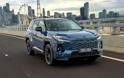 Toyota RAV4 thế hệ mới 'cháy hàng' với hơn 10.000 đơn đặt trước